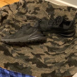Nike Air Max 270, black. Size 7.5.